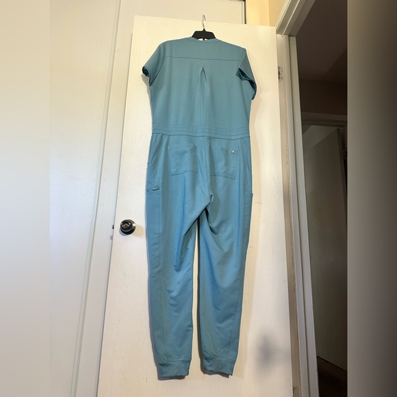 Fabletics Light Blue Top - Picture 3 of 4